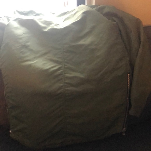 Green jacket - Picture 4 of 4